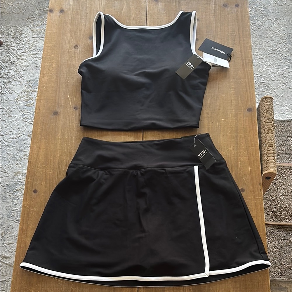 Abercrombie YPB Set Black with White Size Large NEW